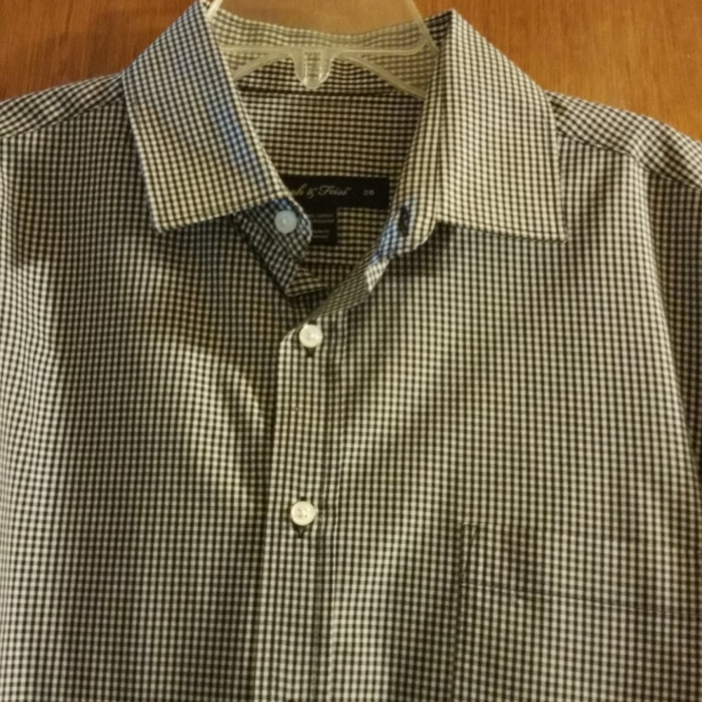 NWOT Joseph & Feiss checkers print